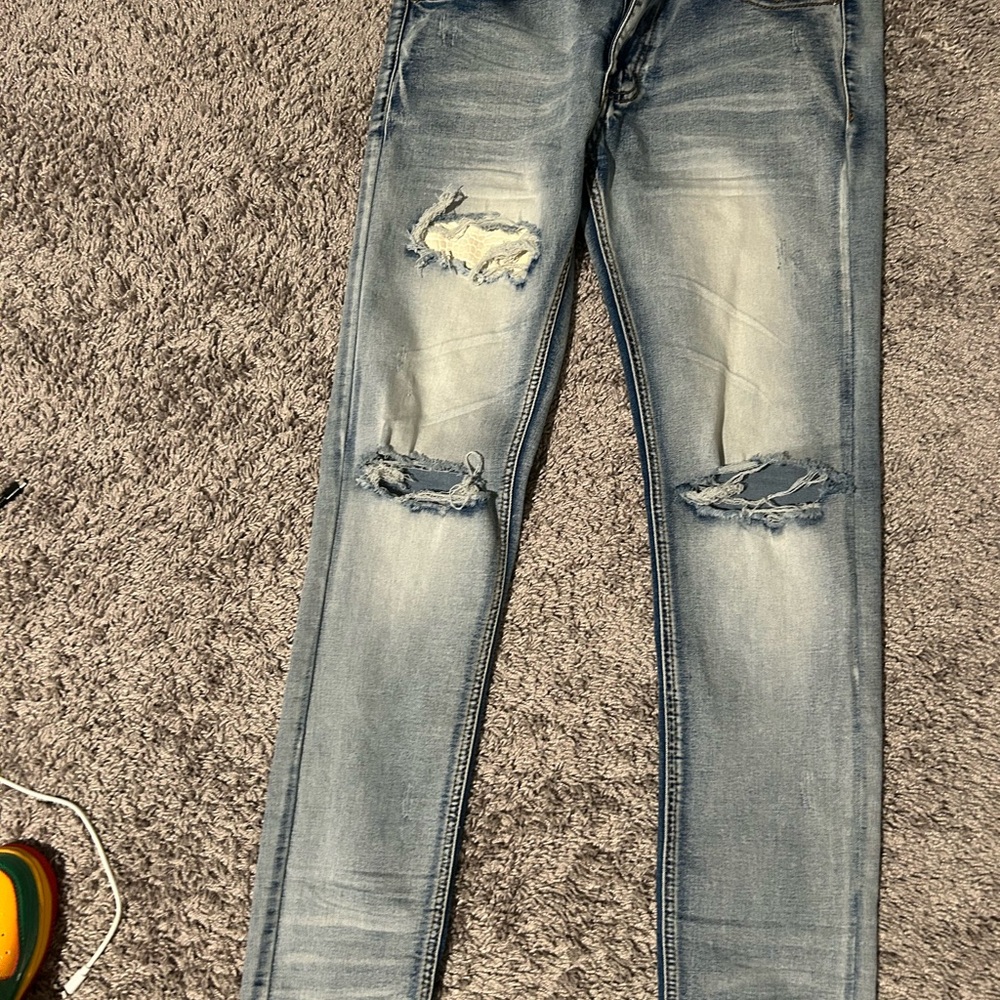 SkinnyLight Wash Distressed Men’s Jeans